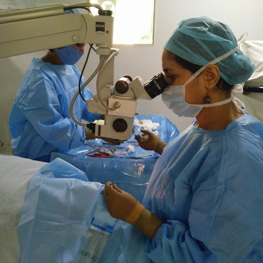 Surgery-photo-of-Dr-Shalini